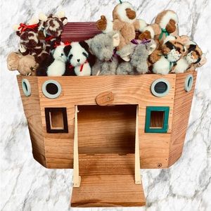 Boyd’s Bears Collection Noah’s Wooden Ark W/ Plush Animals - No Tags